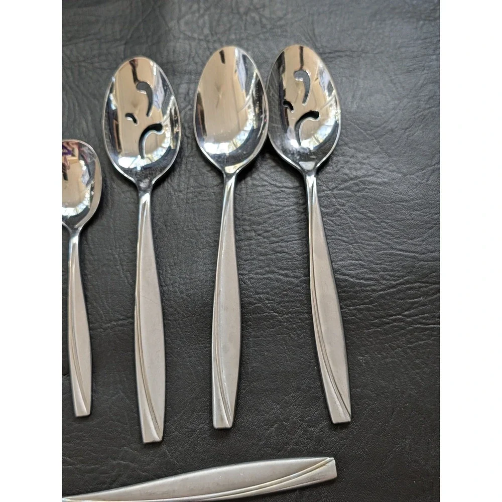 Lot of 8 Oneida Camlynn Stainless Steel Flatware Serving Pieces Spoons Forks